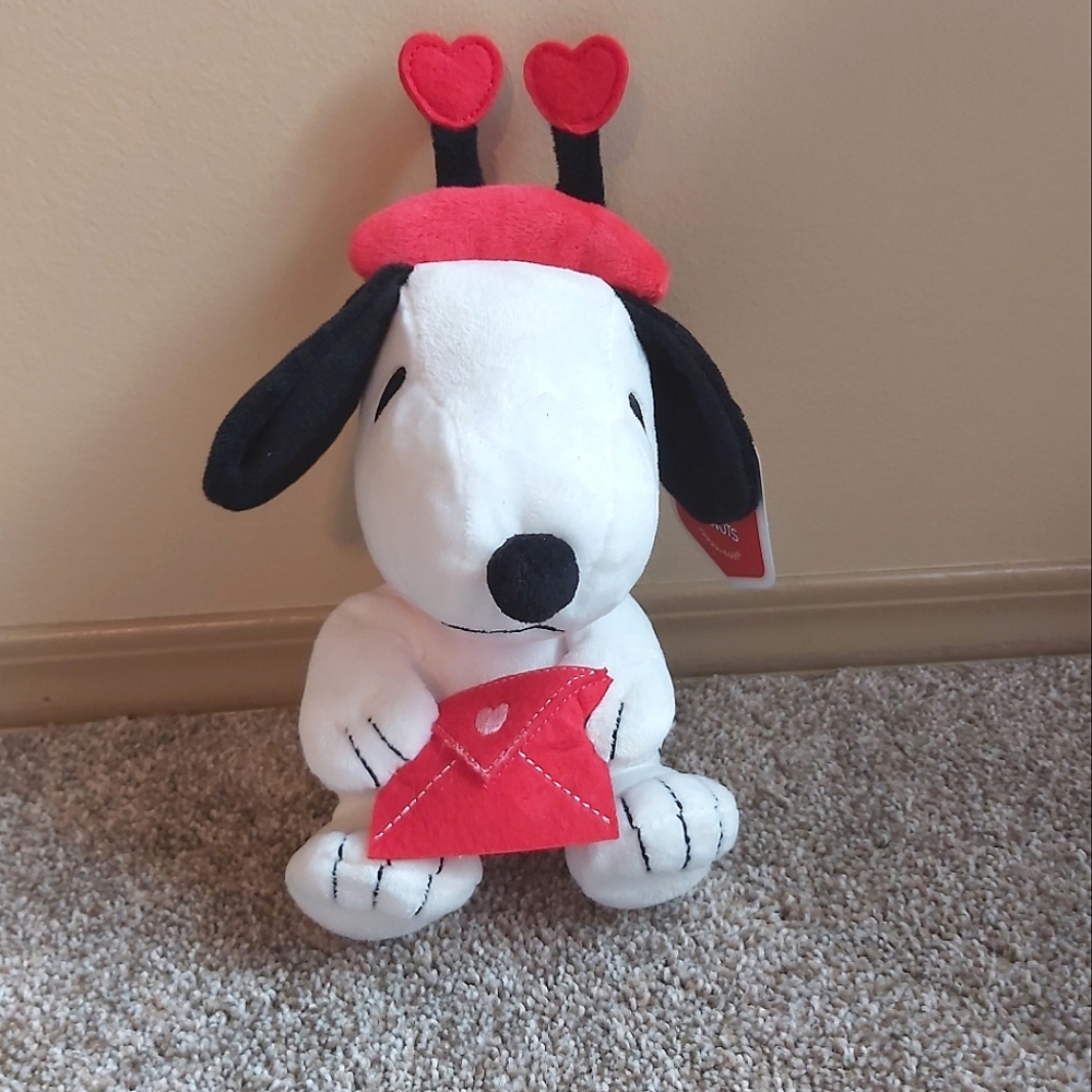 Hallmark Valentine's Day Plush Snoopy